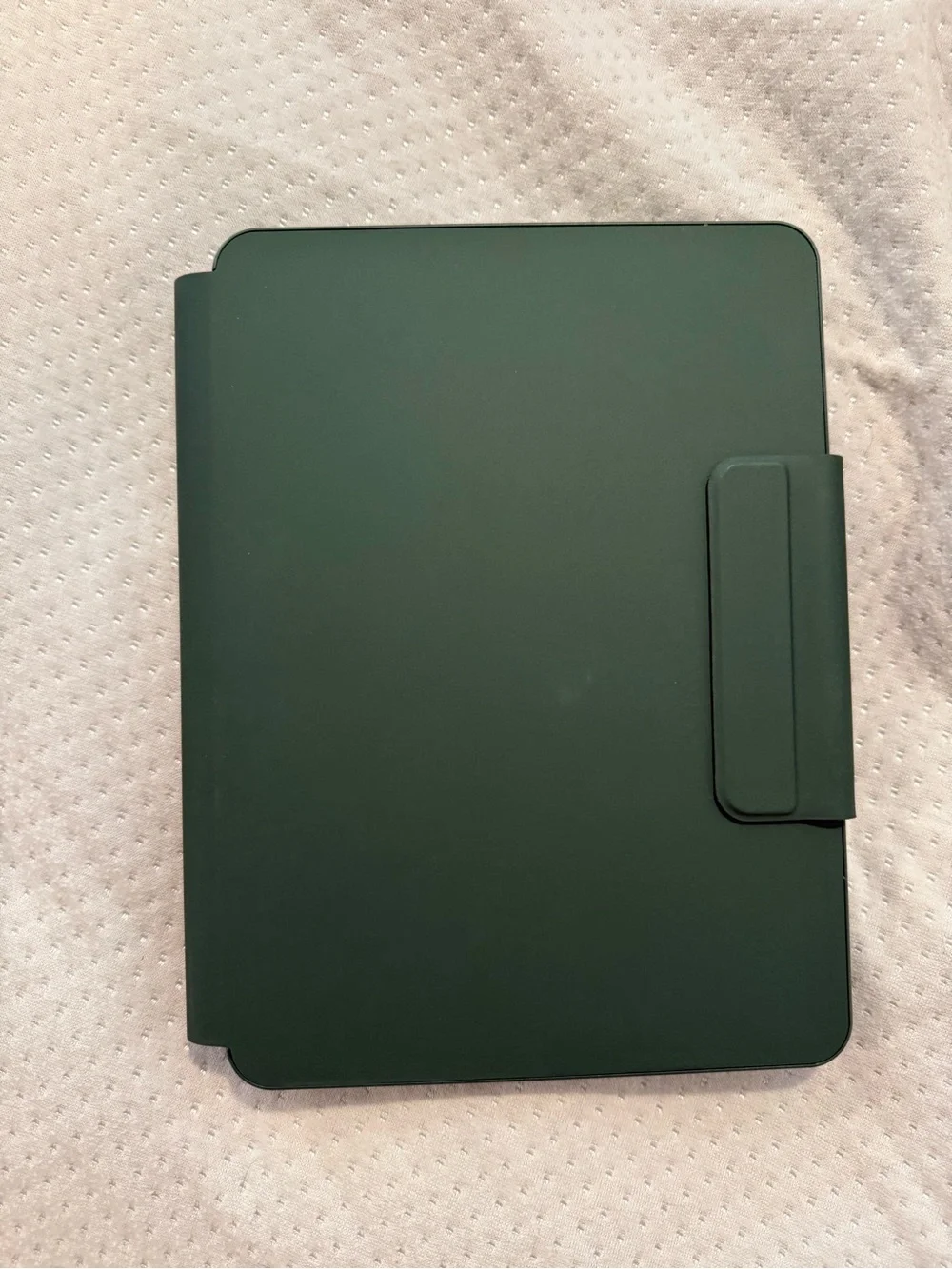 Typecase Midnight Green Keyboard Case for iPad A16 with Magnetic Floating Stand